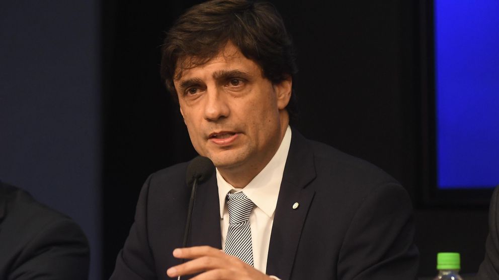 Lacunza plante� que el FMI "tiene sus tiempos" para hacer el desembolso de septiembre