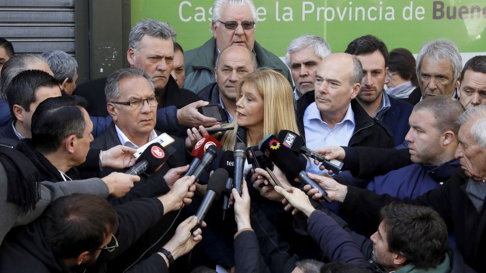 Magario encabezó el reclamo de los jefes comunales