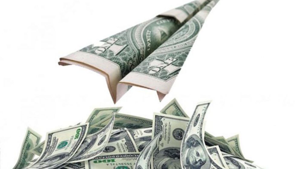 Advierten que ya se fugó más del 80% de las divisas desembolsadas por el FMI