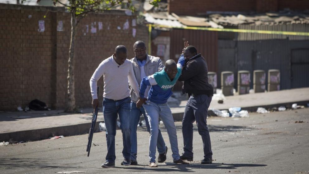 Hay más de 100 detenidos