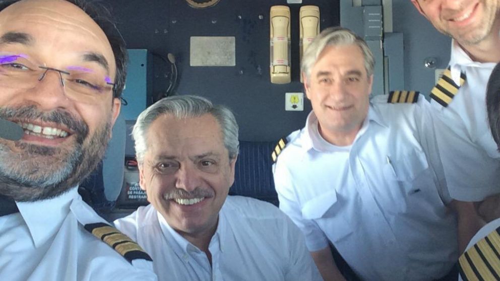 Fern�ndez fue bien recibido por pilotos de Aerol�neas al partir