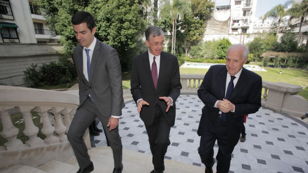 Roberto Lavagna junto a Juan Manuel Urtubey