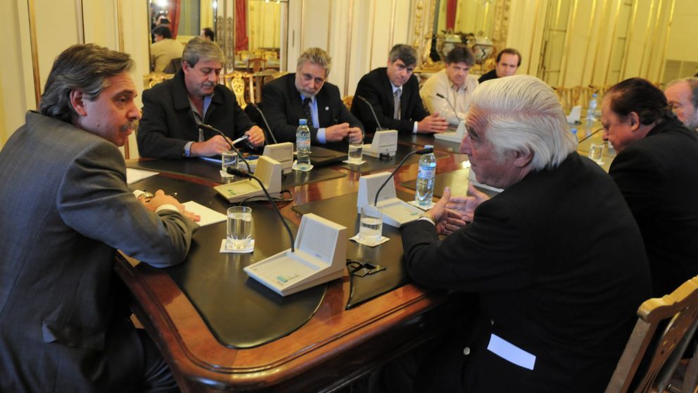 Alberto Fernández encabezó algunos encuentros con la Mesa de Enlace en 2008