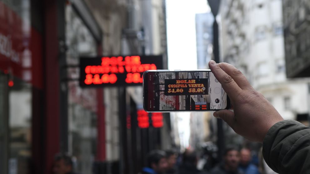 La impotencia de las devaluaciones recientes