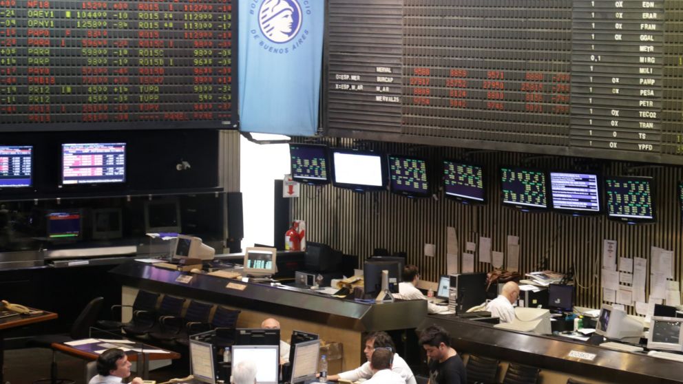 La poca profundidad del mercado aleja a las empresas