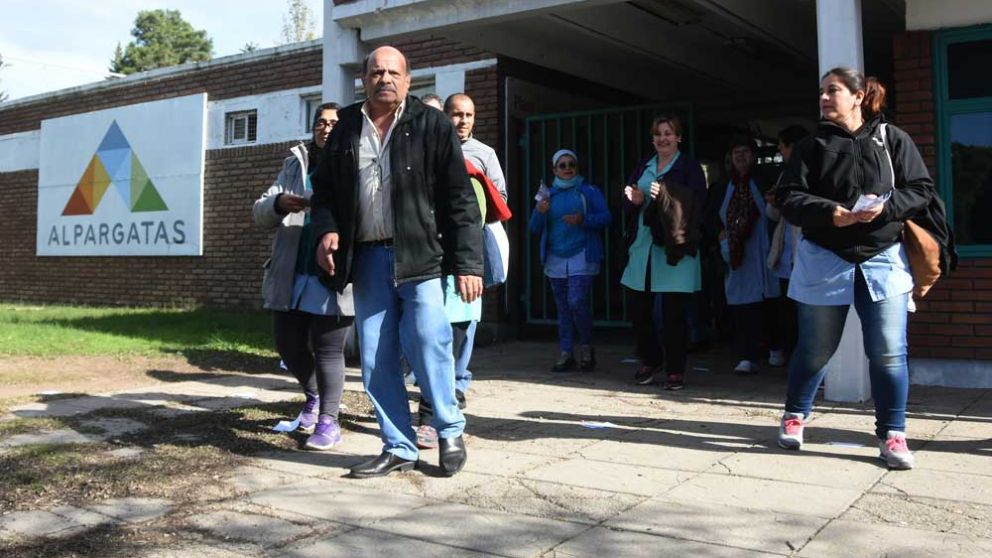 Alpargatas La Pampa llegó a tener 1300 a principios de los '90, terminó cerrando con 130 trabajadores