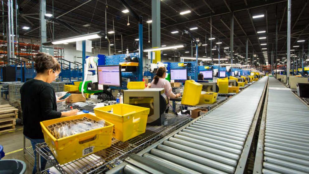 Brighstar reduce la jornada de 450 obreros