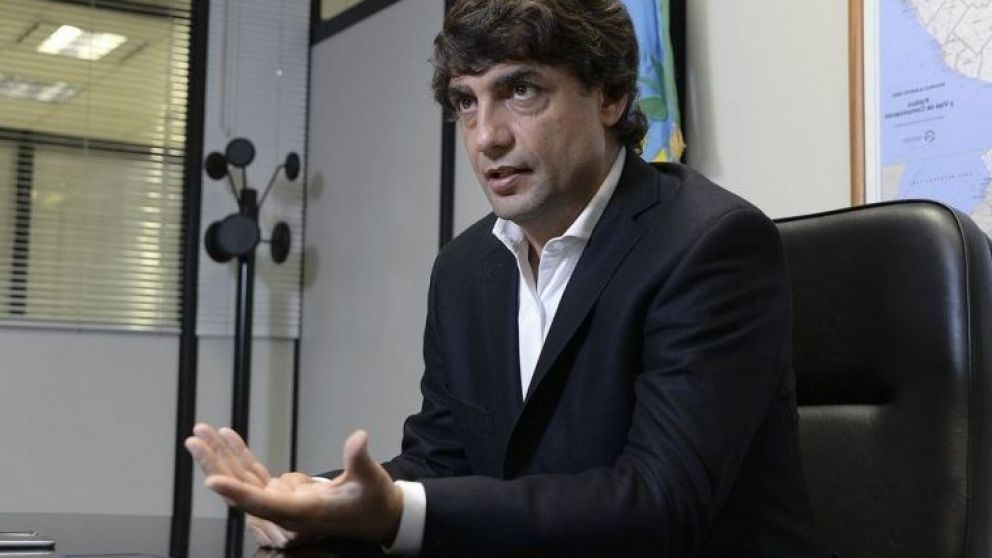 Lacunza deberá tomar las riendas para intentar atravesar la crisis económica y cambiaria