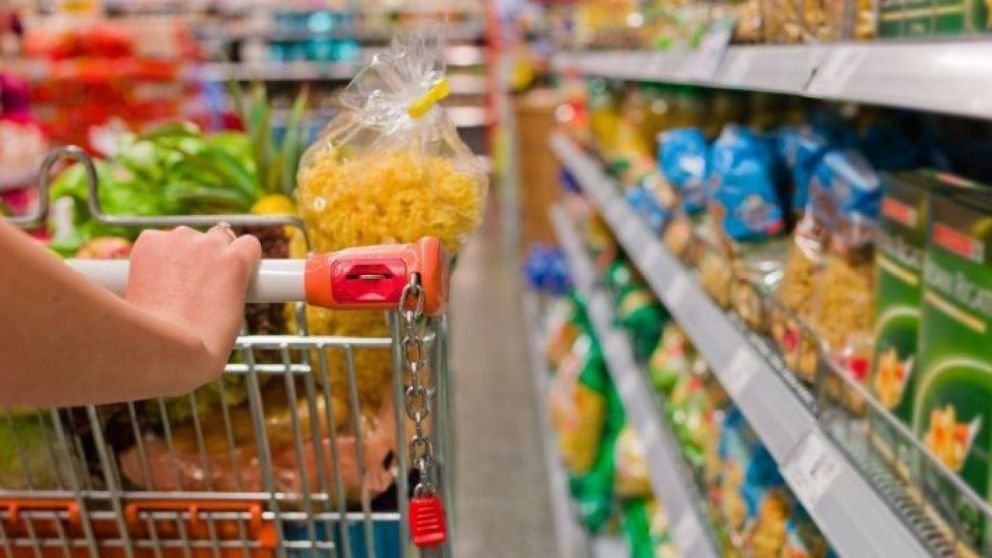 El Gobierno busca reducir el impacto de la devaluación del peso de esta semana