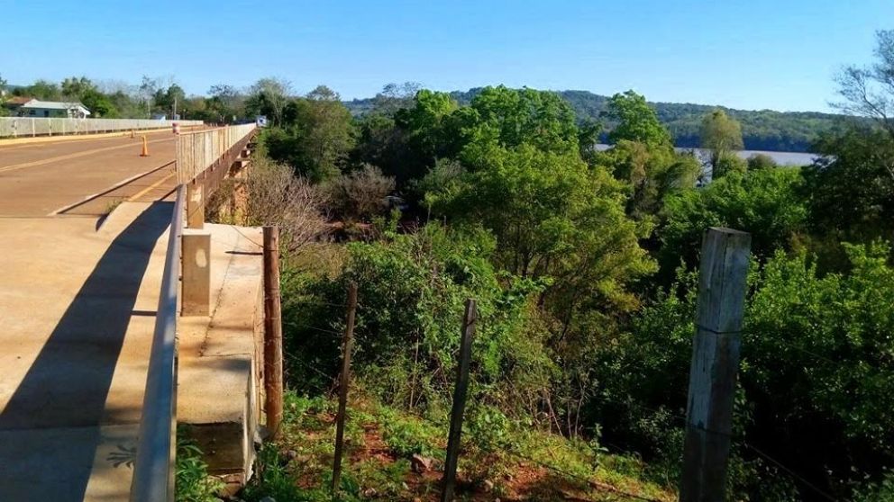 Gobierno de Misiones apunta a Macri por frenar dos puentes internacionales