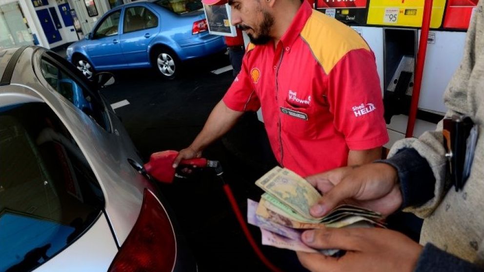 Las petroleras afirman que analizaban un incremento "moderado"