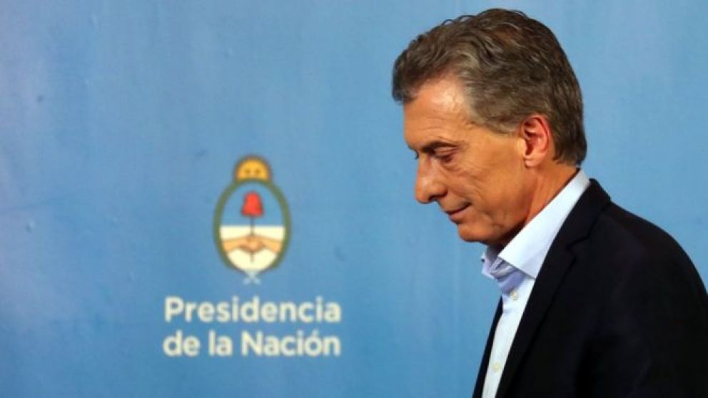 Macri pidi� a Sandleris poner freno a la estampida del d�lar