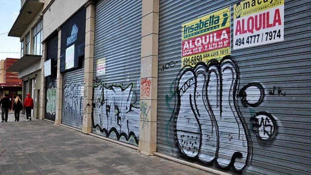 El comercio de proximidad quedará desabastecido mañana si los mayoristas no entregan mercadería