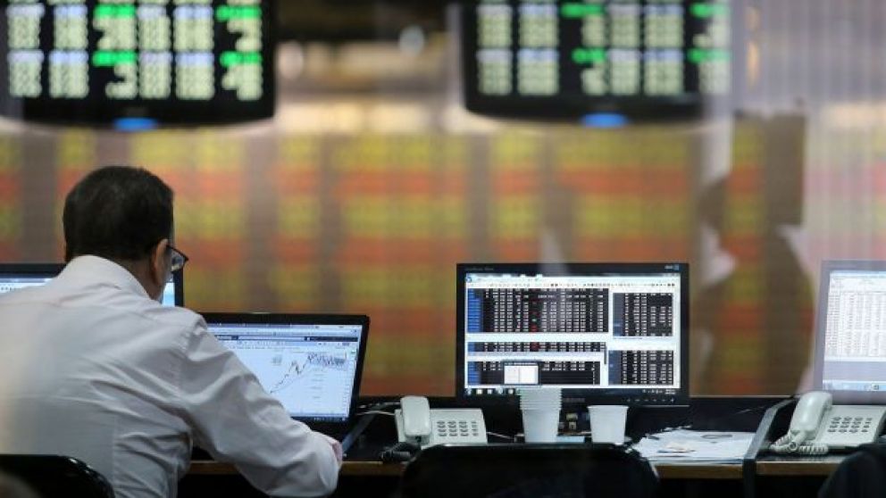 El indicador de JP Morgan alcanzó así su nivel más bajo desde el inicio de la gestión de Javier Milei