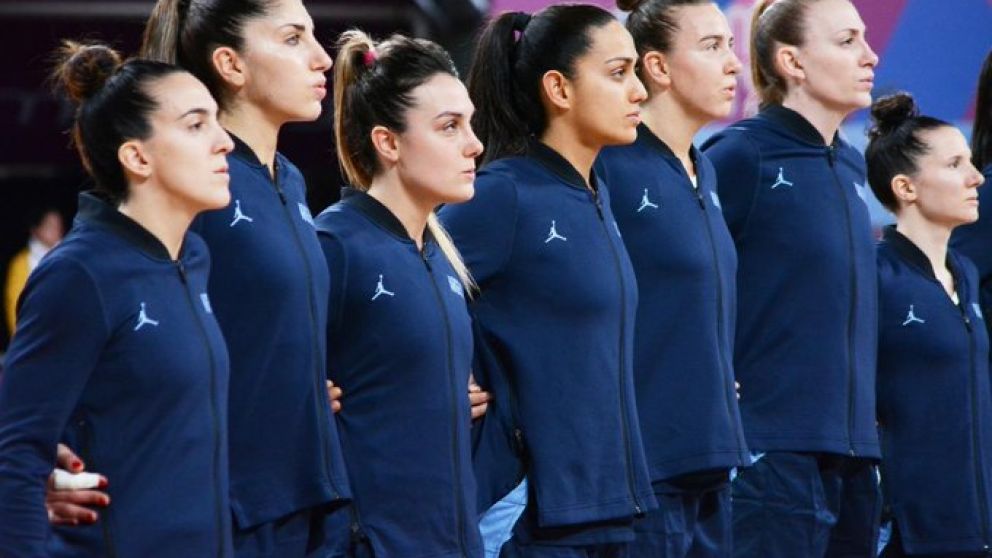 Argentina llegó al partido contra Colombia con camisetas del color equivocado