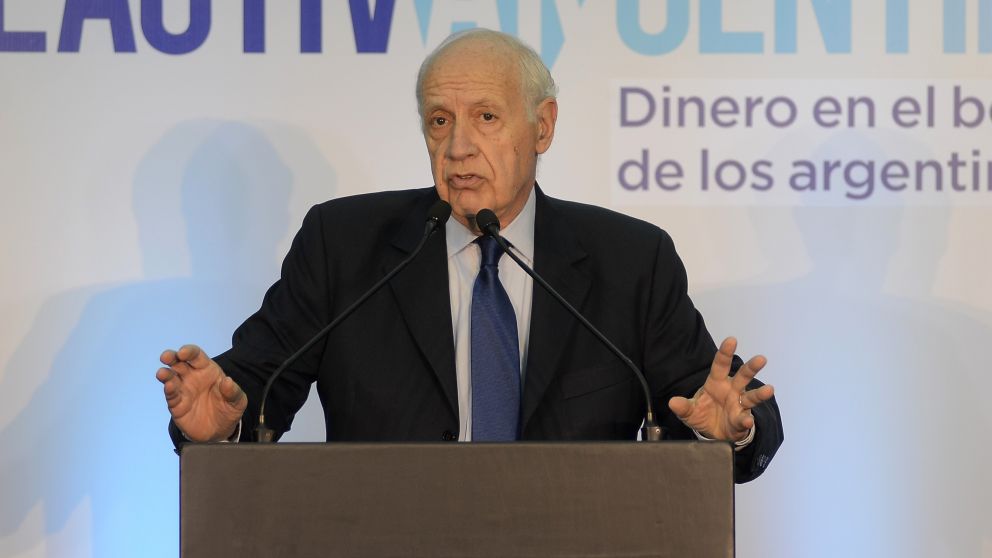 Lavagna señaló que la PASO no es el momento del voto útil