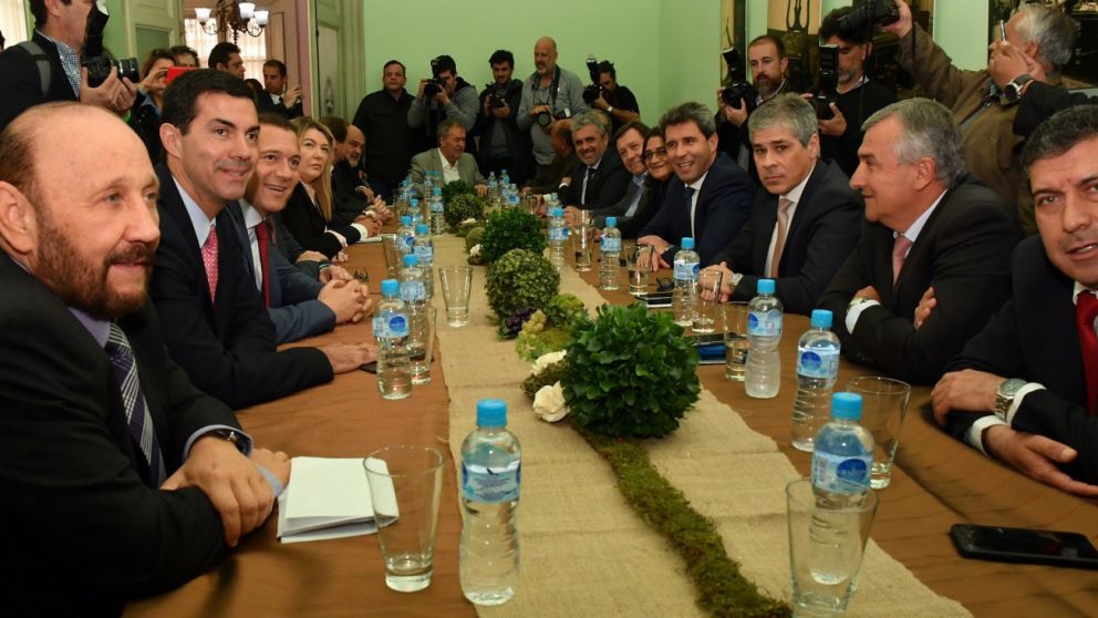 Los gobernadores, atentos a la evolución de la recaudación