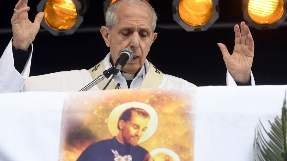 La cantidad de fieles católicos que se acercaron hasta el santuario de San Cayetano de Liniers para pedir “pan y trabajo” se "duplicó" respecto de otros años