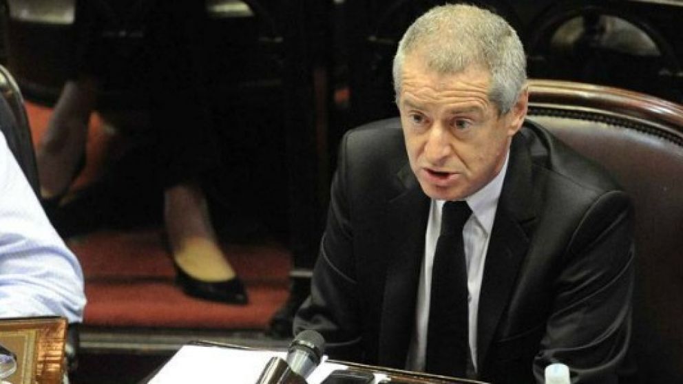 Laudau sobre la entrega del software de Smartmatic: "No sirve de nada que cumplan ahora"