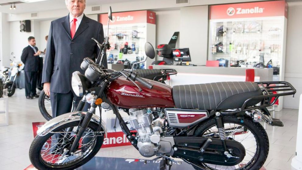 Steiner se comprometi� a no despedir empleados