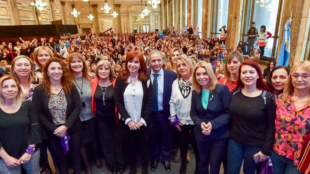 Cristina participó de un encuentro de mujeres bancarias