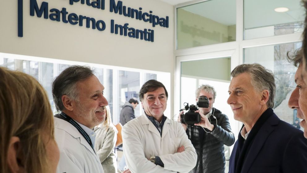 Macri visitó ayer un hospital municipal en San Isidro