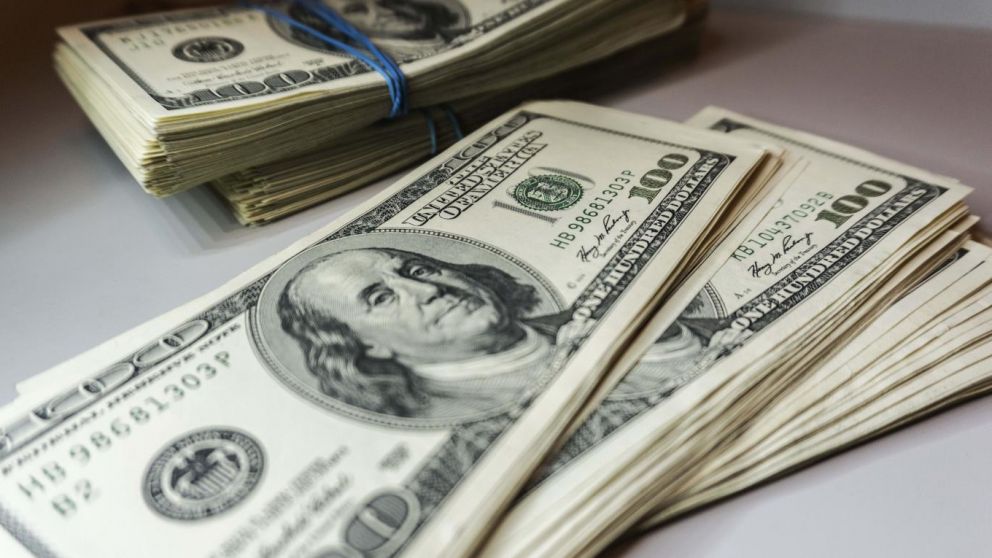 El dólar tocó su máximo valor del año