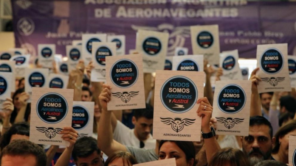 Los Aeronavegantes advierten que las empresas que vienen a hacer dumping