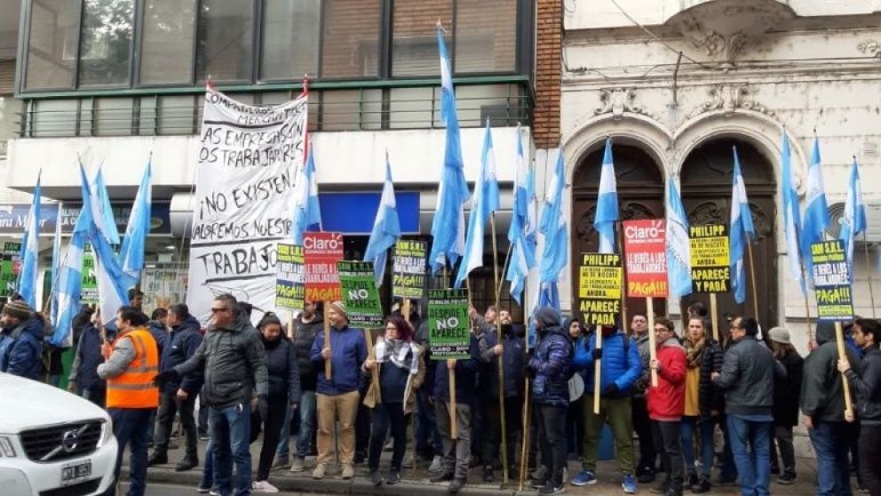 Cerró una empresa que daba servicio técnico a BGH, Samsung y Motorola