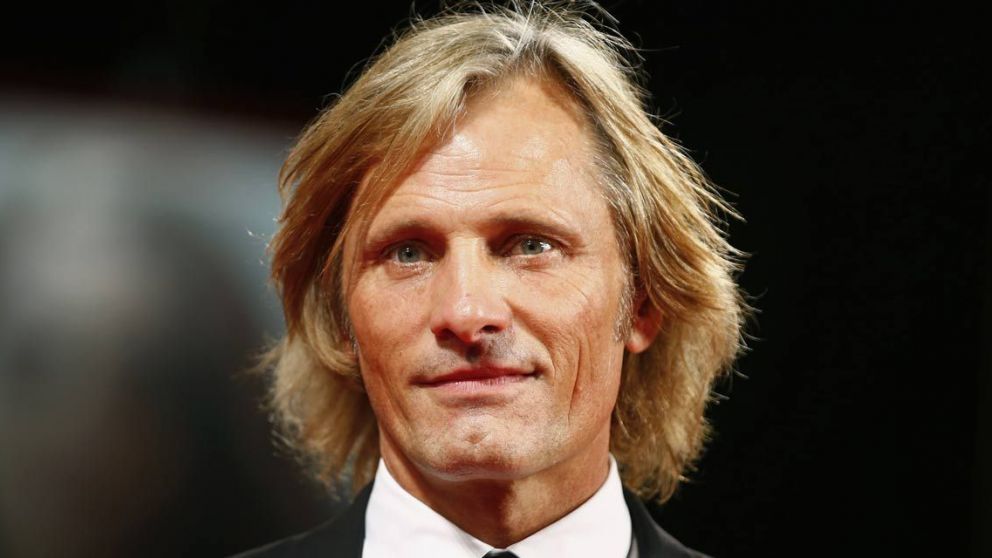 El falso Viggo Mortensen pide plata para pasajes en primera y hoteles de lujo