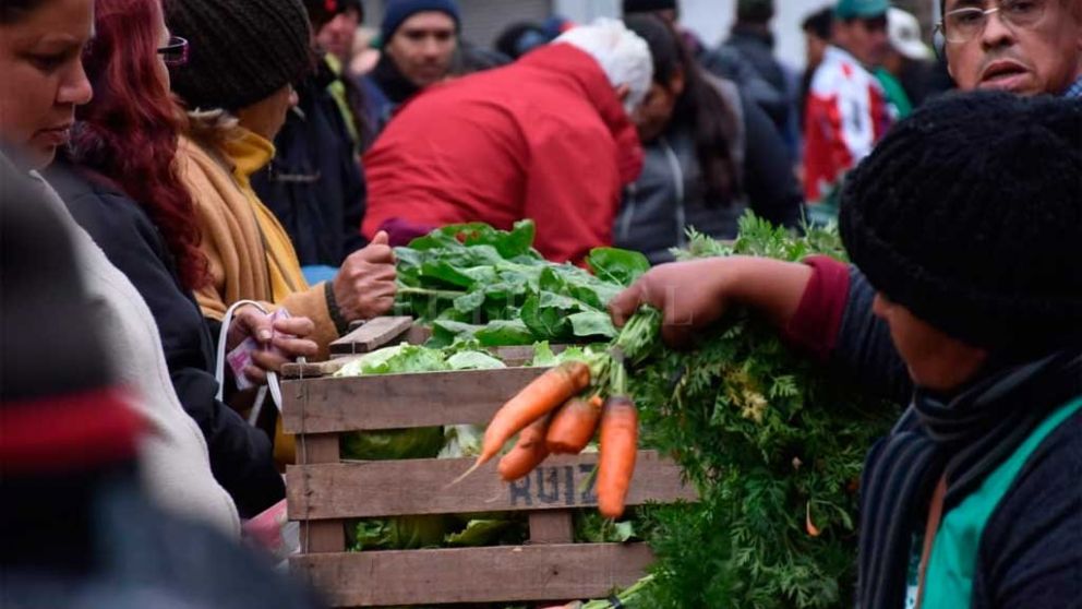 Venden miles de kilos de alimentos