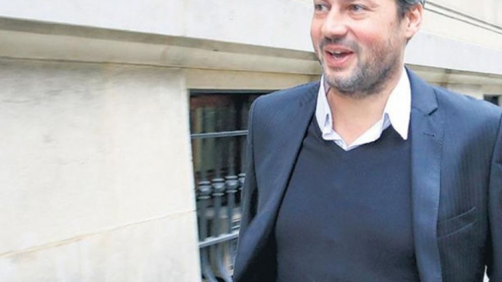 Lammens busca empatía con sectores progresistas