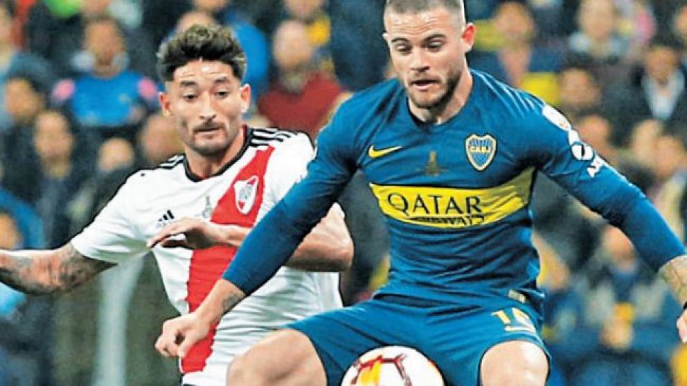 Adidas podría vestir a los dos clubes más grandes del país