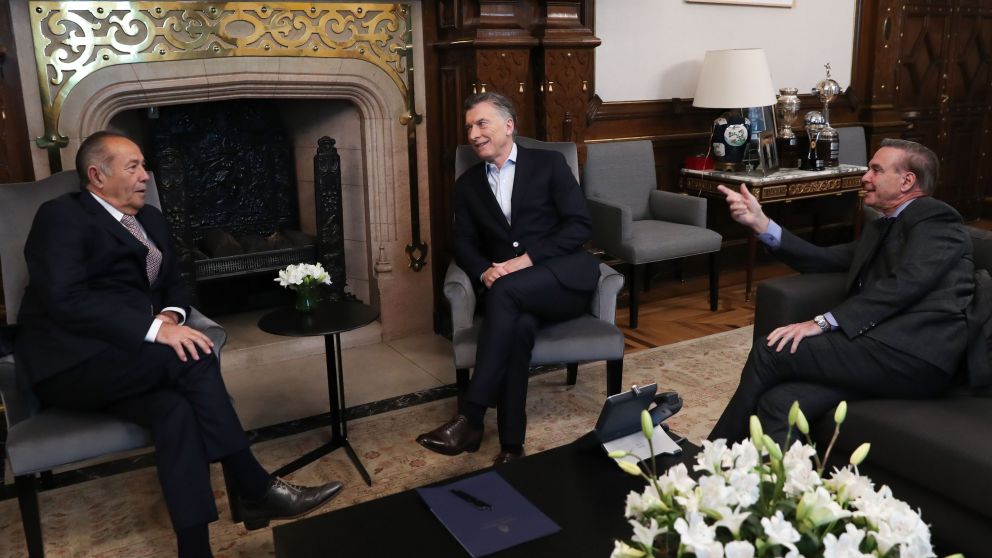 El Adolfo comenzó a ensayar un realineamiento de la mano de Pichetto