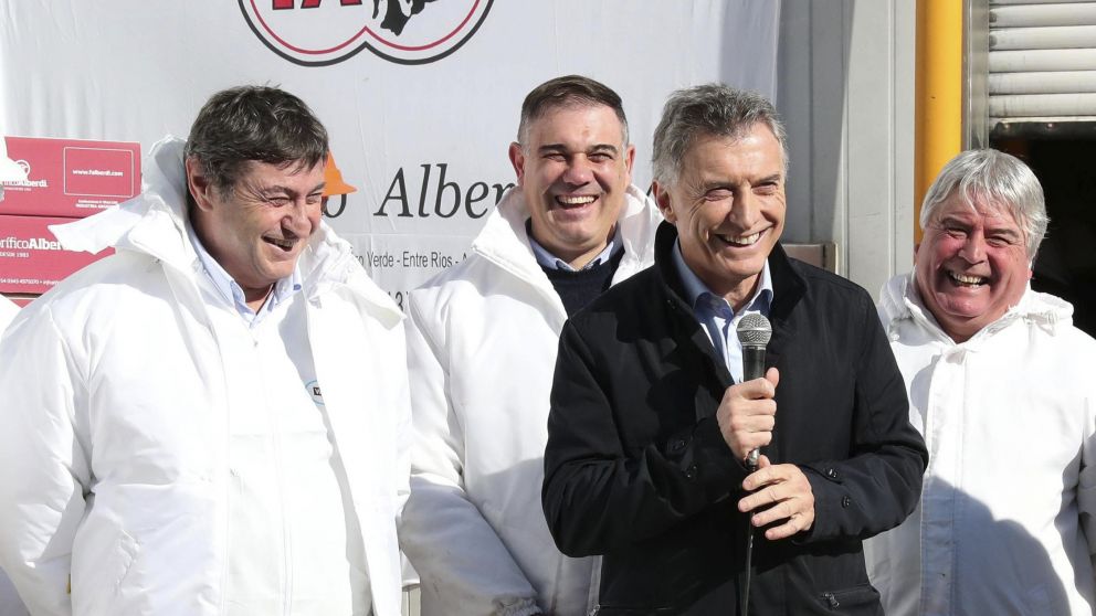Macri visitó un frigorificó en Entre Ríos
