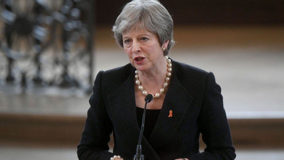 Johnson o Jeremy Hunt la sucederán en el Partido Conservador