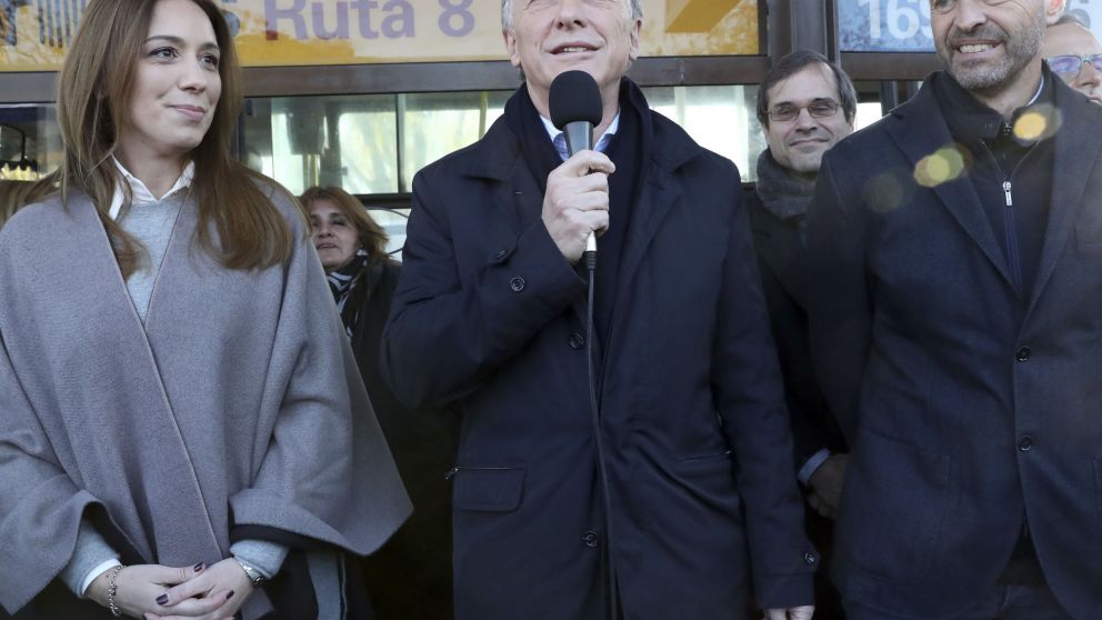 Macri y Vidal presentaron el Metrobus de San Mart�n