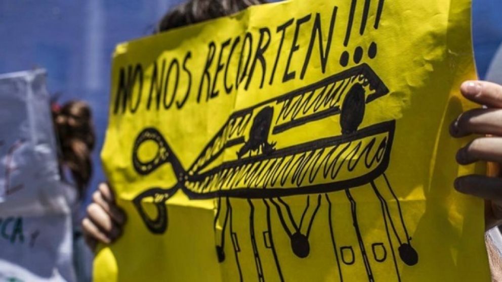 Advierten que hay una "destrucci�n de los recursos" en investigaci�n y ciencia