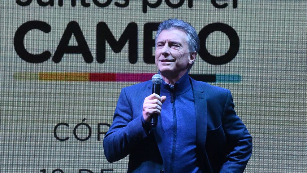 Mauricio Macri estuvo de campaña en Córdoba, lejos de los reclamos de The Economist