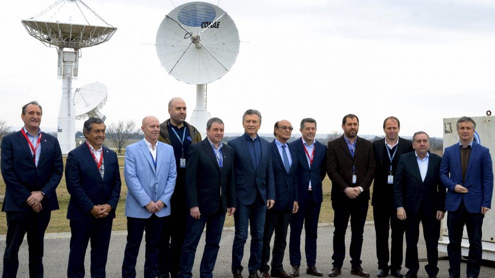 Fue recibido por el por el presidente provisorio de la Legislatura, Oscar González y el intendente de Córdoba, Ramón Mestre