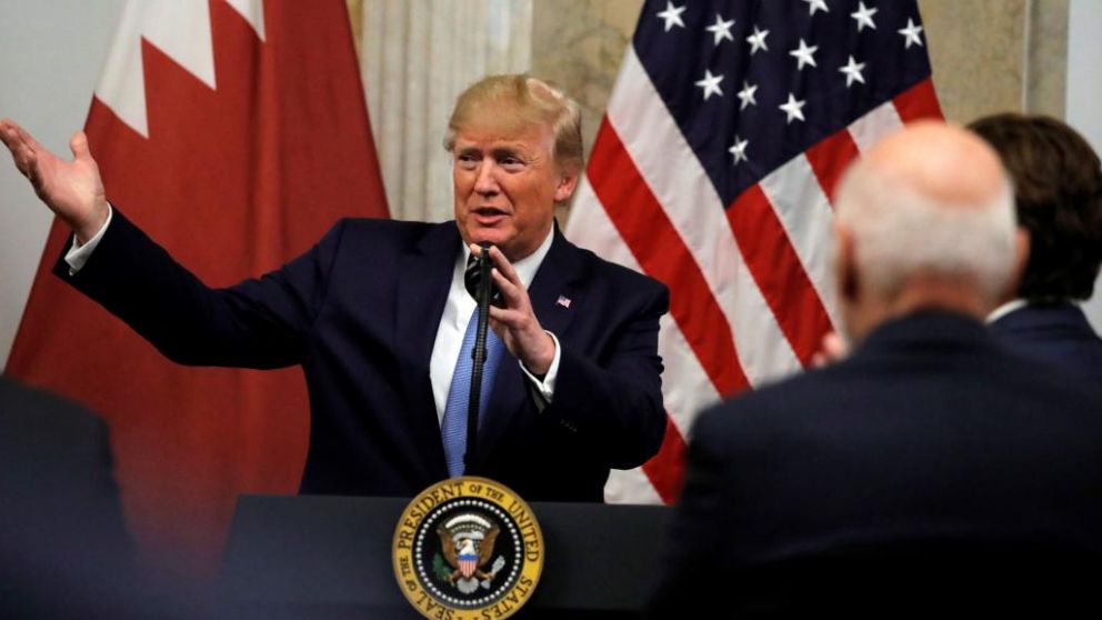 Trump apuntó contra la nueva moneda de Facebook