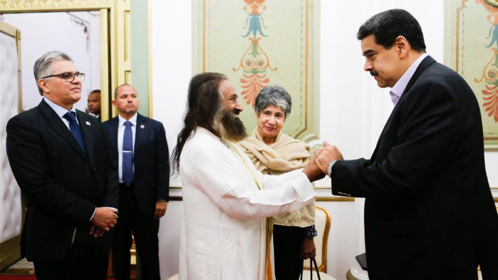 Ravi Shankar dijo que "no apoya ninguna postura política"