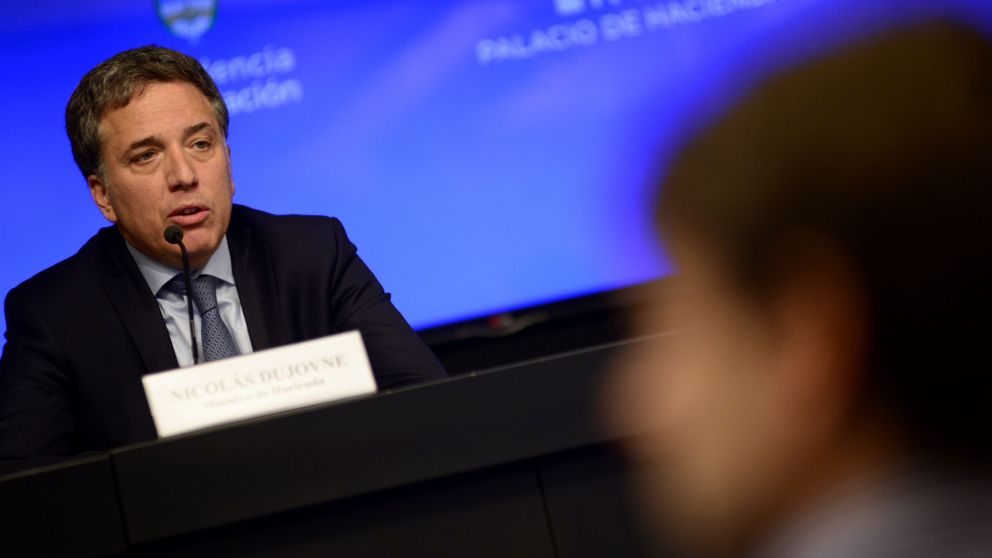 Reconocen que el pago de intereses creci� fuerte en mayo