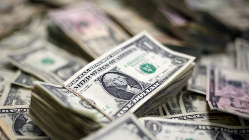 El dólar hoy cayó 18 centavos a $42,91