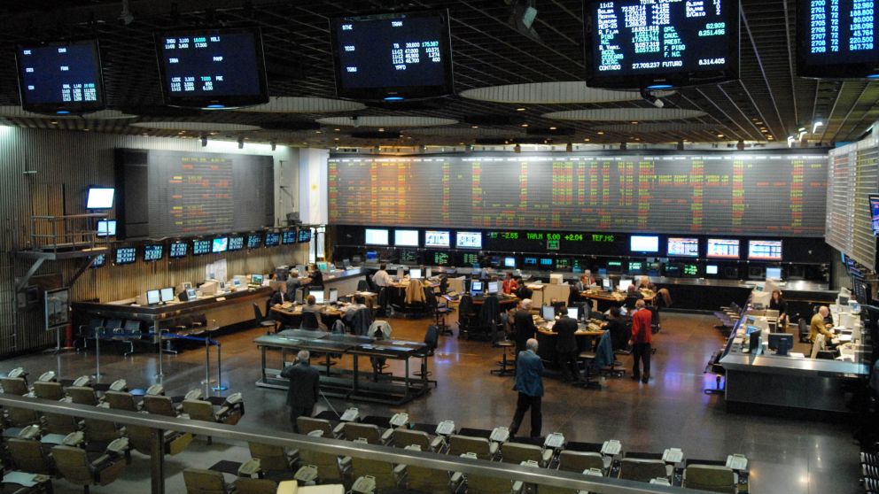 Con el retiro de las compañías extranjeras, el mercado local se hace cada vez más chico