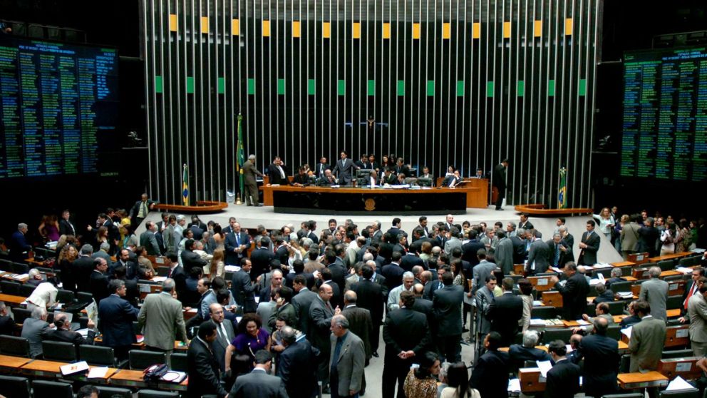 El gobierno necesita el voto de 3/5 del total de la Cámara para aprobar la propuesta