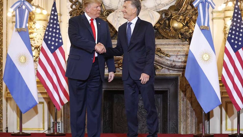 "Tus amigos en los Estados Unidos te desean paz y prosperidad en el próximo año"