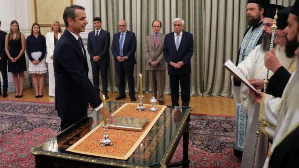 El nuevo gobernante, al tomar ayer posesión de su cargo