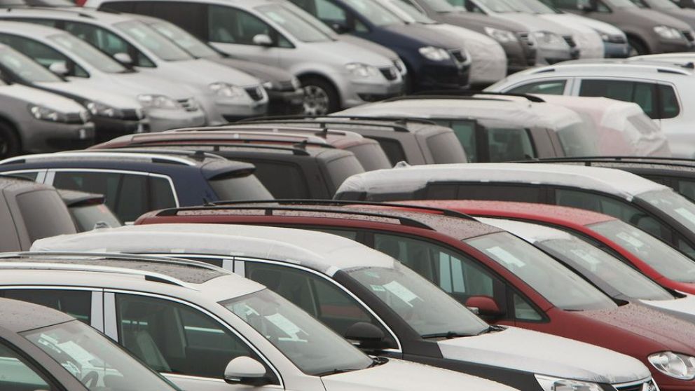 Parálisis en la producción automotriz y grandes stocks