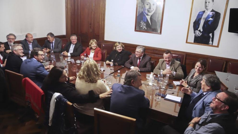 Caseiro remarcó que "hay heridas que no cerraron y problemas que dejaron una huella profunda"
